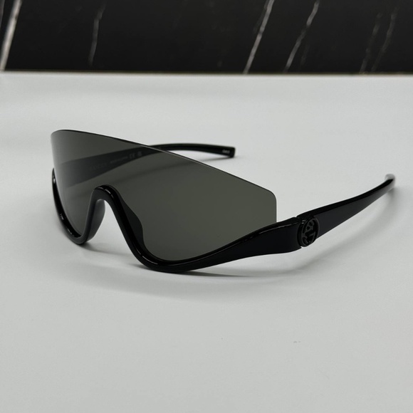 NEW GG1650S 001 GUCCI BLACK SHIELD WOMEN GUCCI SUNGLASSES - Picture 5 of 11
